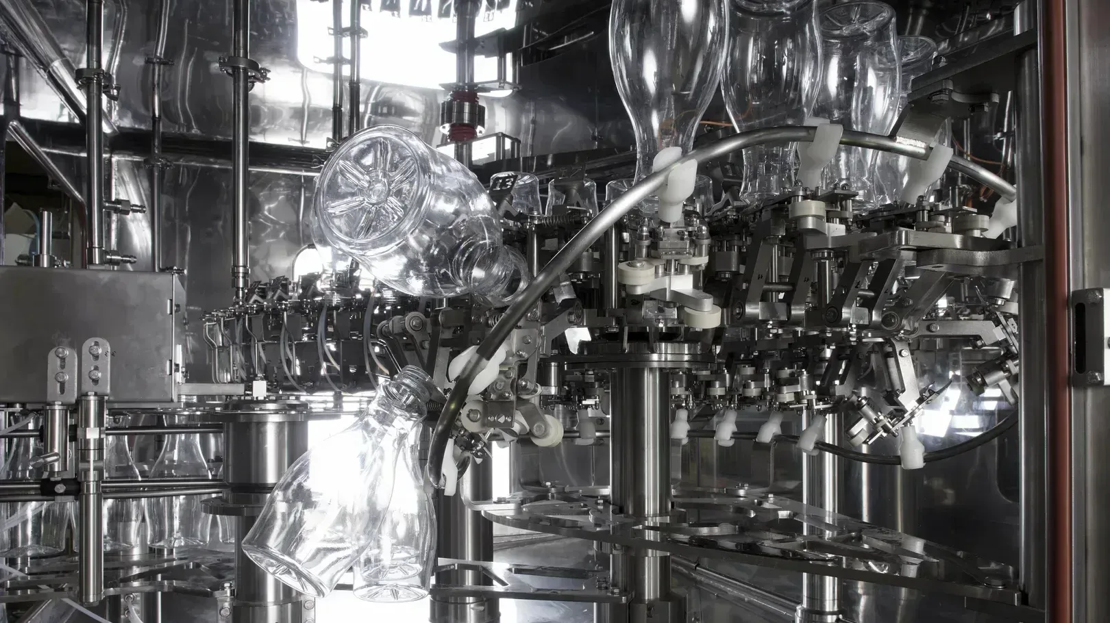 Bottle and cap hygienization — sterilization process before aseptic filling